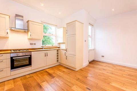 2 bedroom flat to rent, Dyne Road, Kilburn, London, NW6