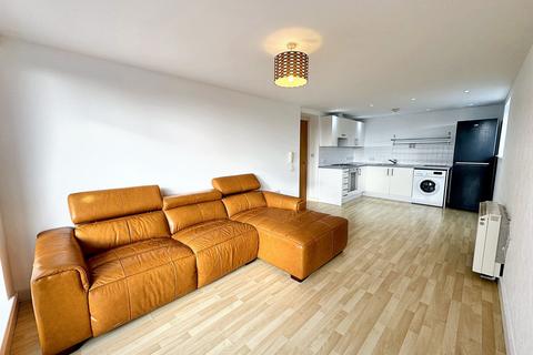 2 bedroom flat for sale, Lakeside Rise, Manchester, M9