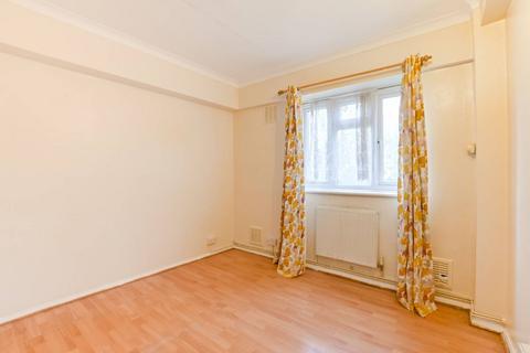 2 bedroom flat for sale, Deepdene Gardens, Brixton Hill, London, SW2