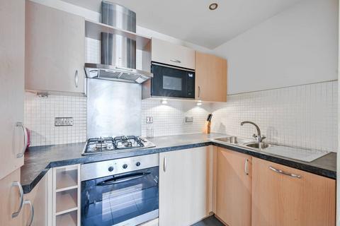 2 bedroom flat to rent, TIDESLEA PATH, Thamesmead, London, SE28