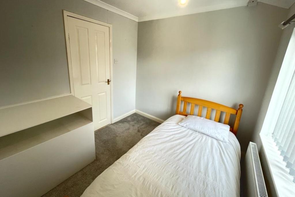 Bedroom 3 (2)