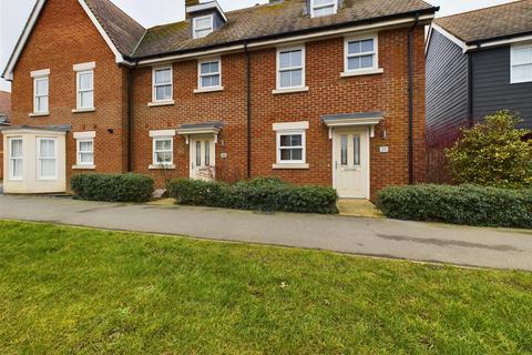 3 bedroom house to rent, Walker Mead, Biggleswade SG18