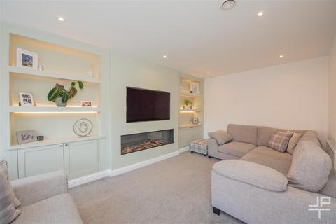 12 Edges Farm Close, Westhoughton, Bolton, BL5 2QY