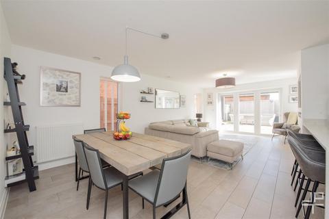 12 Edges Farm Close, Westhoughton, Bolton, BL5 2QY