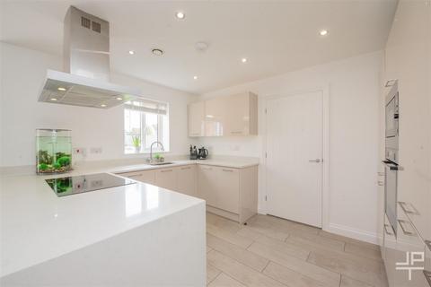 12 Edges Farm Close, Westhoughton, Bolton, BL5 2QY