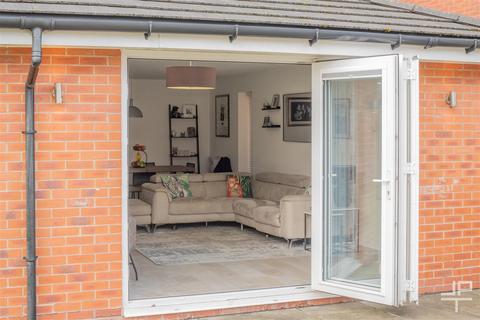 12 Edges Farm Close, Westhoughton, Bolton, BL5 2QY