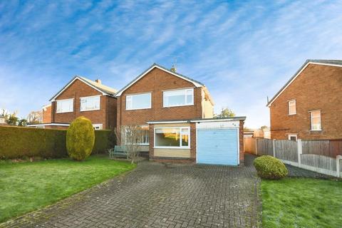 3 bedroom detached house for sale, Norwood Avenue, Hasland, Chesterfield, S41 0NH