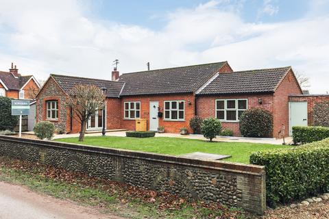 4 bedroom chalet for sale, Baconsthorpe