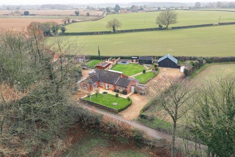 4 bedroom chalet for sale, Baconsthorpe