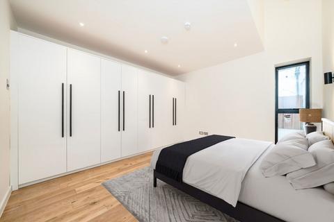 1 bedroom flat for sale, Burrows Mews, London SE1