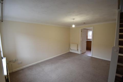 2 bedroom house to rent, The Chilterns, Stevenage SG1