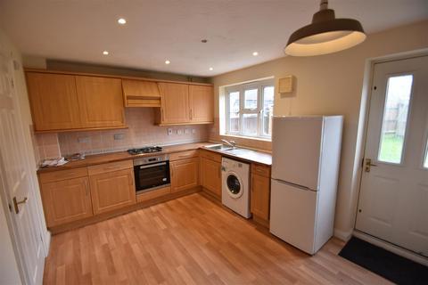 2 bedroom house to rent, The Chilterns, Stevenage SG1