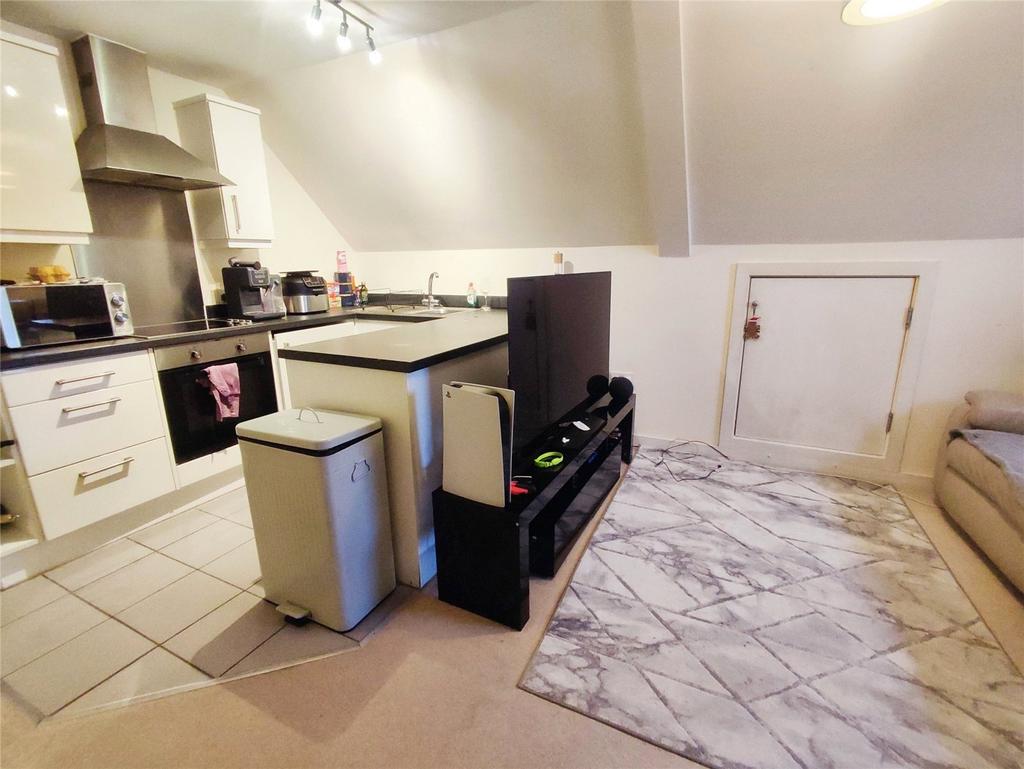 Lounge/Kitchen