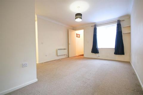 1 bedroom maisonette for sale, Penn Road, Datchet