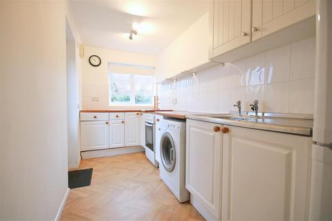 25 Penn Road, Datchet, Slough, SL3 9HS