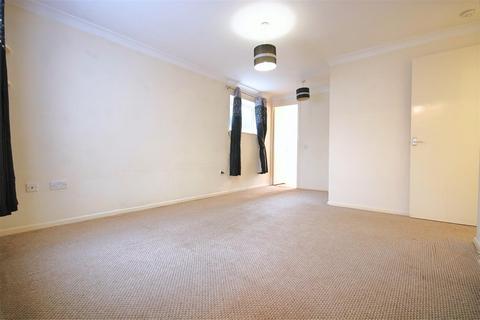 25 Penn Road, Datchet, Slough, SL3 9HS