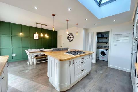 Holly Cottage Sower Carr Lane, Hambleton, Poulton-le-fylde, FY6 9DJ