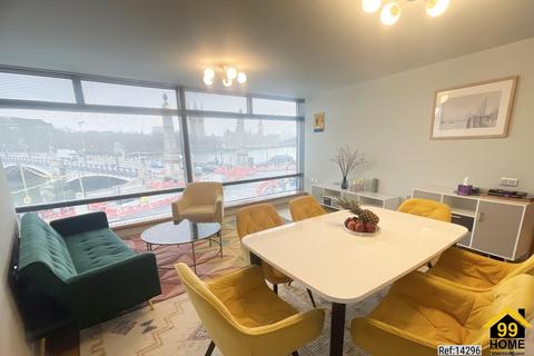 3 bedroom flat to rent, Parliament View Apartments, London, SE1