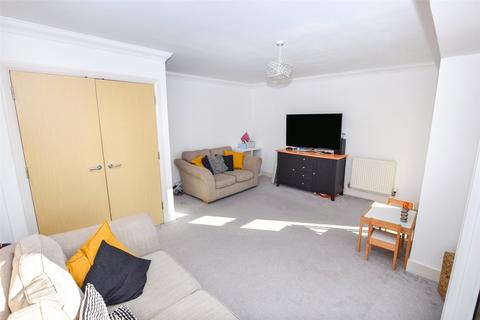 4 bedroom terraced house for sale, Scholars Walk, Hampshire GU14