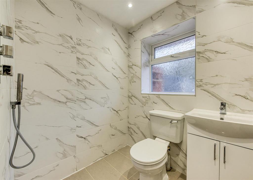 1 Manor Road-Shower Room.jpg