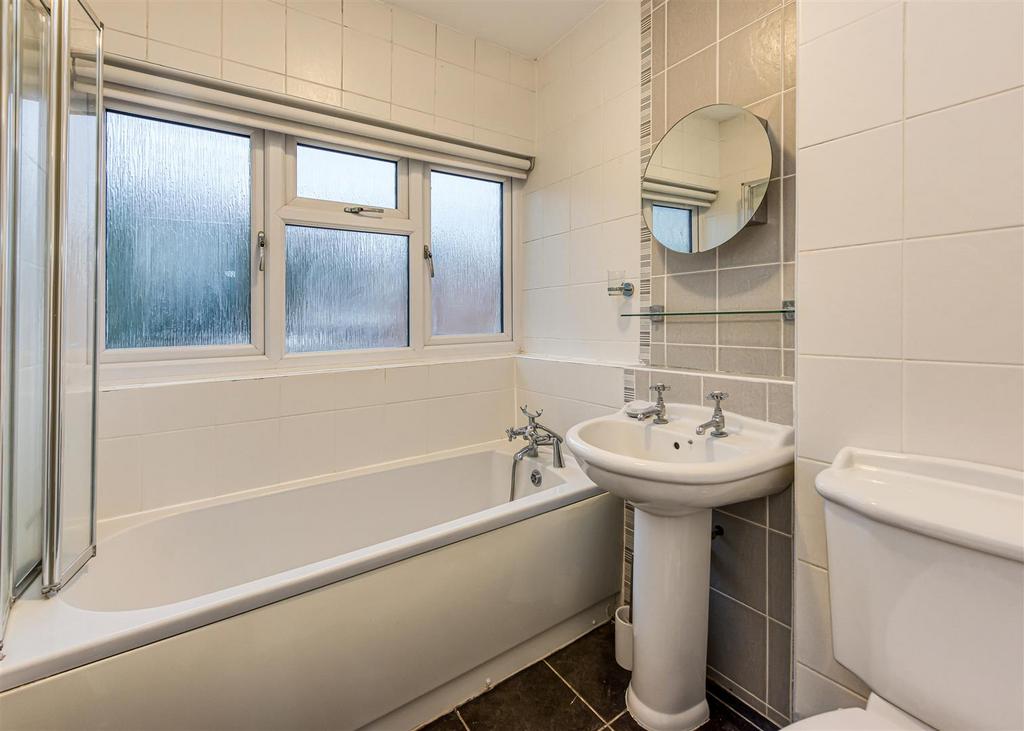 1 Manor Road-Bathroom.jpg