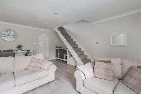 118 Coltstead, New Ash Green, Longfield, DA3 8LW