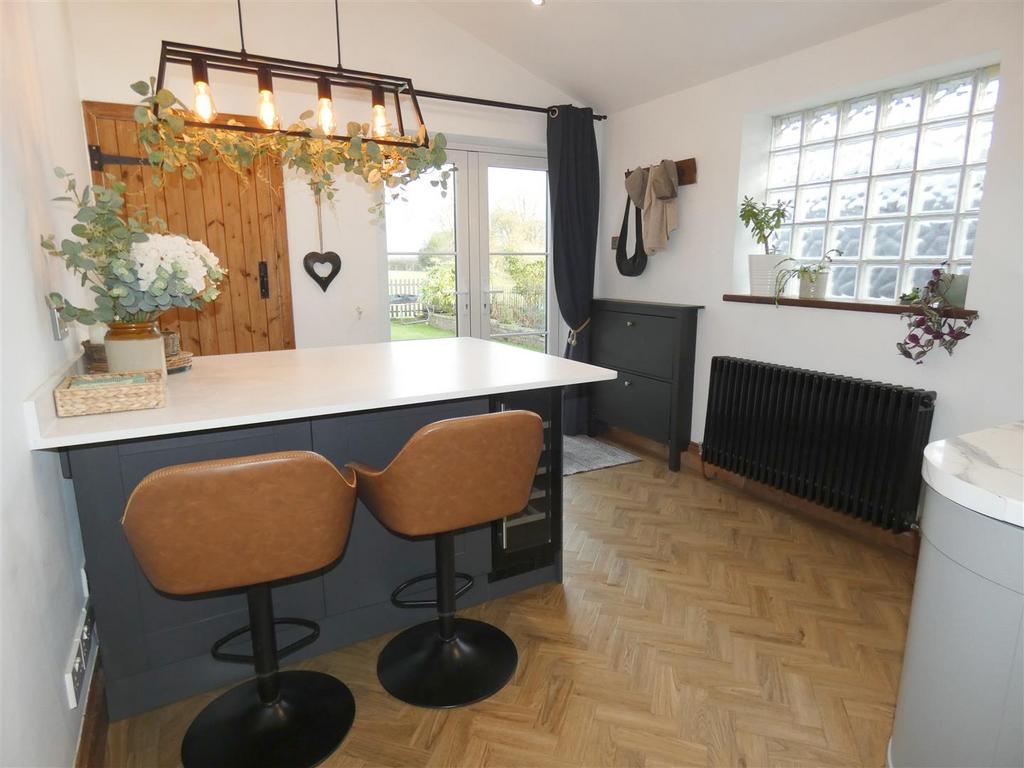 Breakfast Room