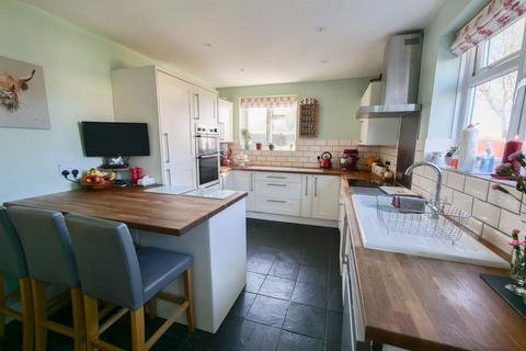 3 bedroom semi-detached house for sale, Church Road, Worlingworth, Woodbridge, IP13 7NU