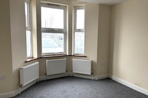 1 bedroom flat to rent, School Road, Reading RG31