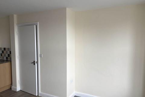 1 bedroom flat to rent, School Road, Reading RG31