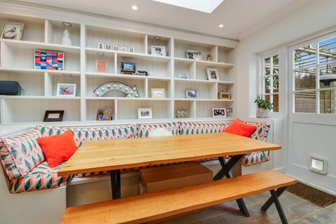 75 Hare Lane, Claygate, Esher, KT10 0QX