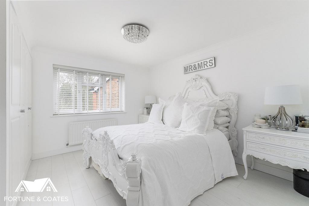 Rushton Grove 001.jpg