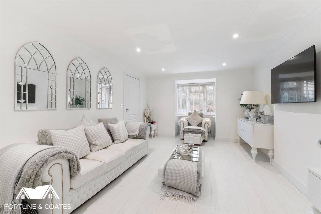Rushton Grove 028.jpg