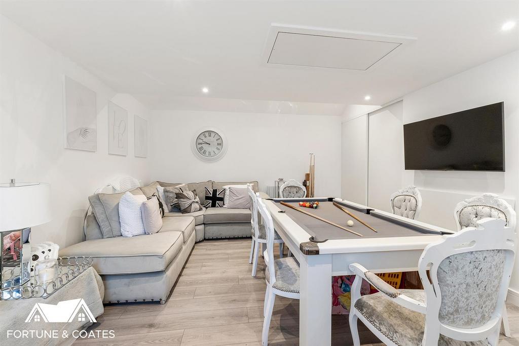 Rushton Grove 047.jpg