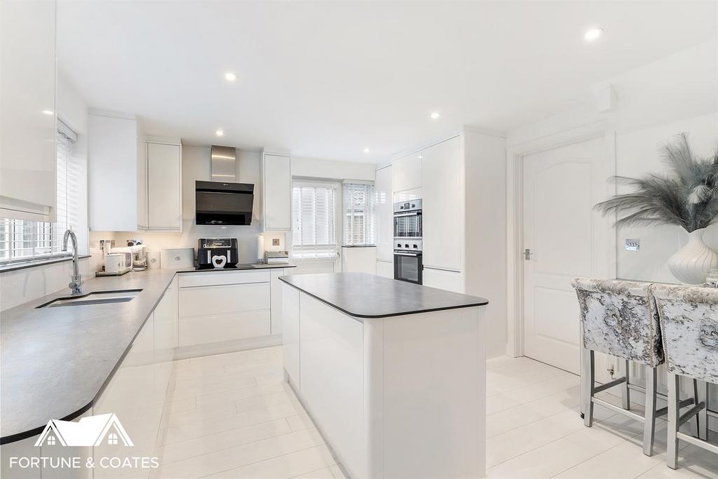 Rushton Grove 046.jpg