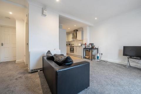 1 bedroom flat for sale, Newbury,  Berkshire,  RG14