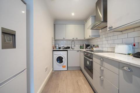 1 bedroom flat for sale, Newbury,  Berkshire,  RG14