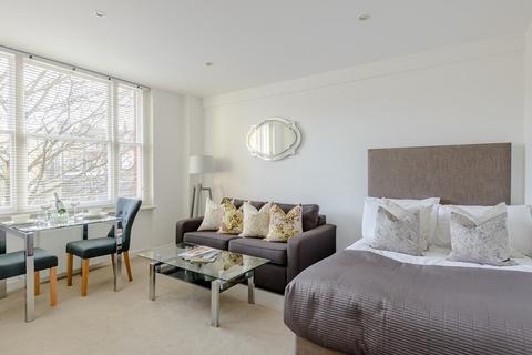 Studio to rent, Hill Street, London, Greater London, W1J