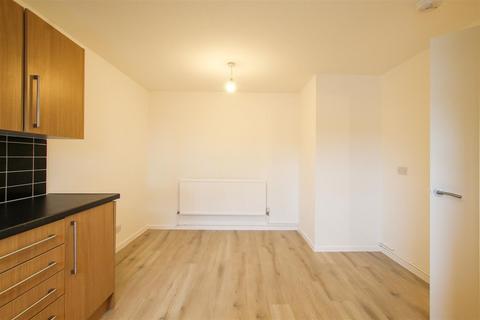 3 bedroom end of terrace house to rent, Abbey Place, Cambridge CB25