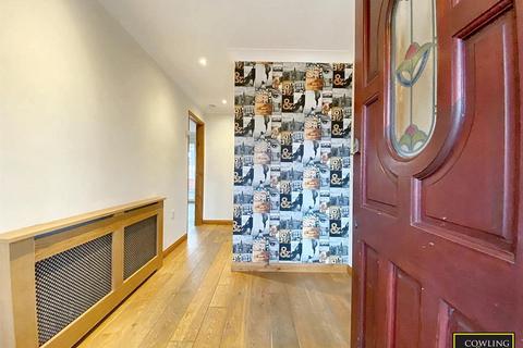 1 Bulphan Close, Wickford, SS12 9HS