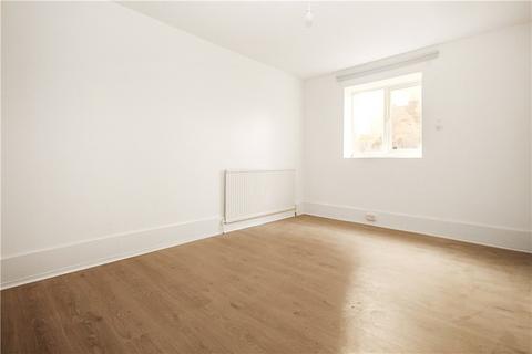 1 bedroom apartment to rent, Hopton Road, London, SW16