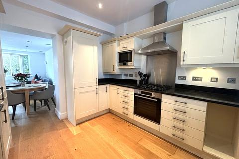 3 bedroom detached house to rent, Hampton Court Road, East Molesey, Kingston Upon Thames, Surrey, KT8