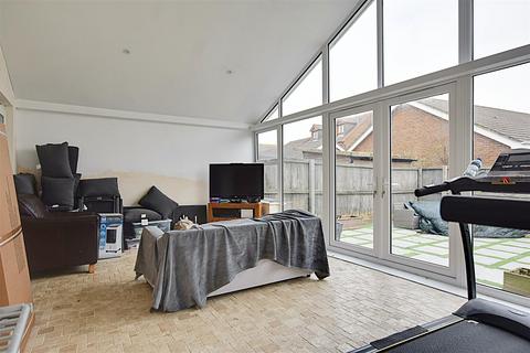 4 bedroom detached house for sale, Hornbeam Avenue, Bexhill-On-Sea