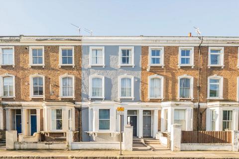 2 bedroom flat for sale, Askew Road, London W12