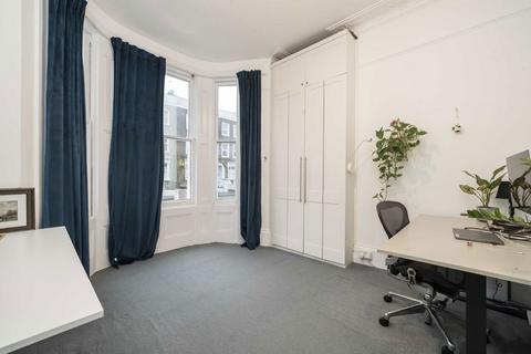 2 bedroom flat for sale, Askew Road, London W12