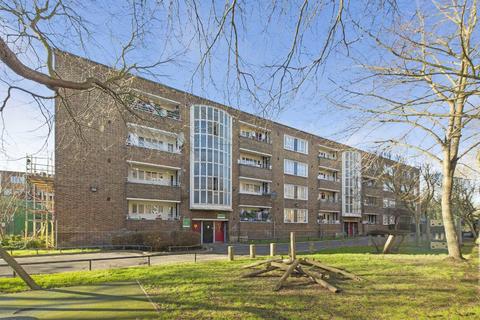 3 bedroom flat for sale, Sparsholt Road, London N19