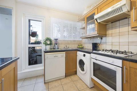 3 bedroom flat for sale, Sparsholt Road, London N19