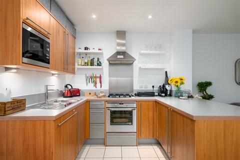 2 bedroom flat for sale, Vizion 7 London  N7 - Energy Rating C