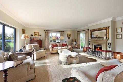 4 bedroom detached house for sale, London Road, Hartley Wintney, Hook, Hampshire, RG27