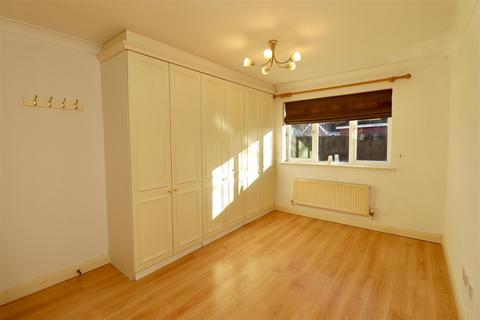 9 Crumpton Road, Market Weighton, York, YO43 3RQ